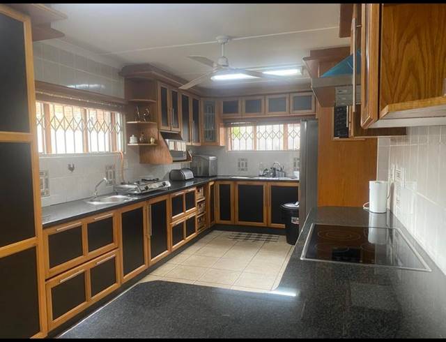 6 BEDROOM PROPERTY TO RENT IN VELD EN VLEI